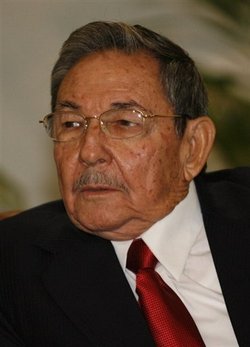 Cuban President Raul Castro formally welcomed the Ambassador of Trinidad and Tobago